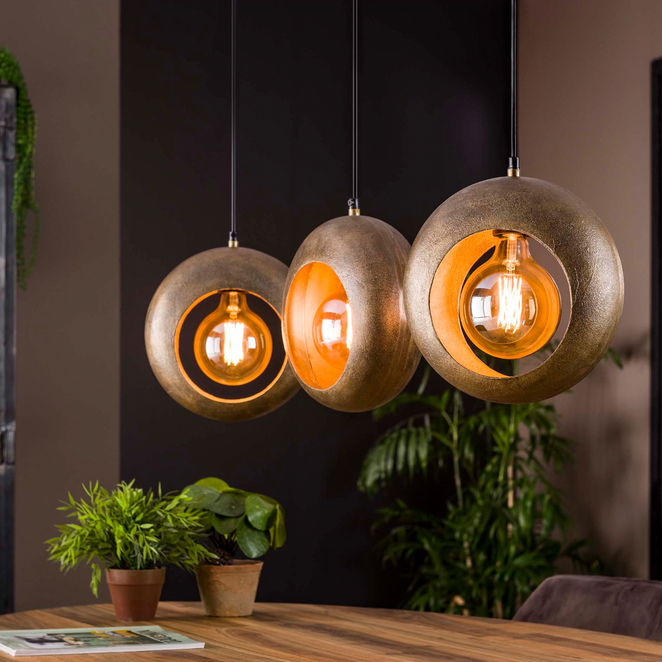 Frederic%20Schots%20Lampes%20Suspendue%202023%20A27